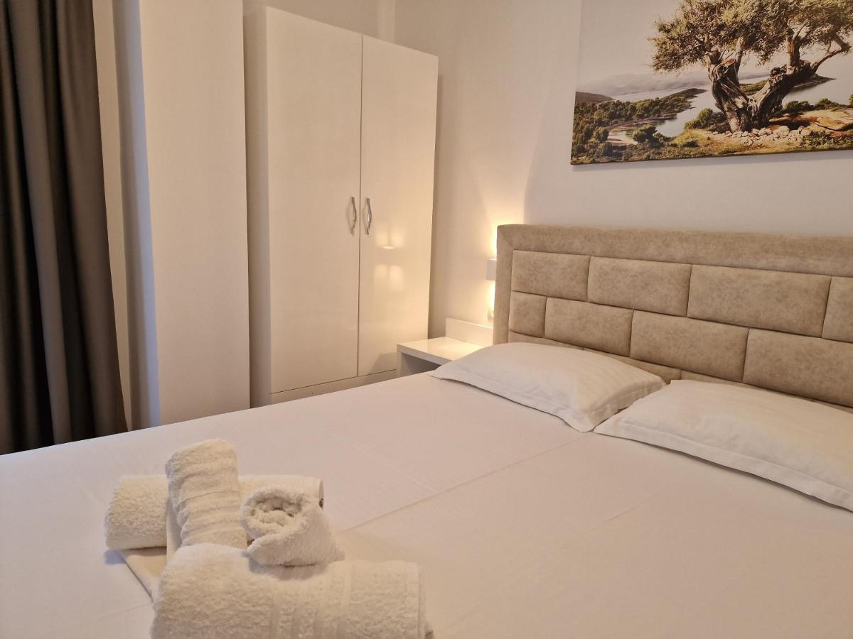 Queen Margaret Seaside Hotel Ksamil